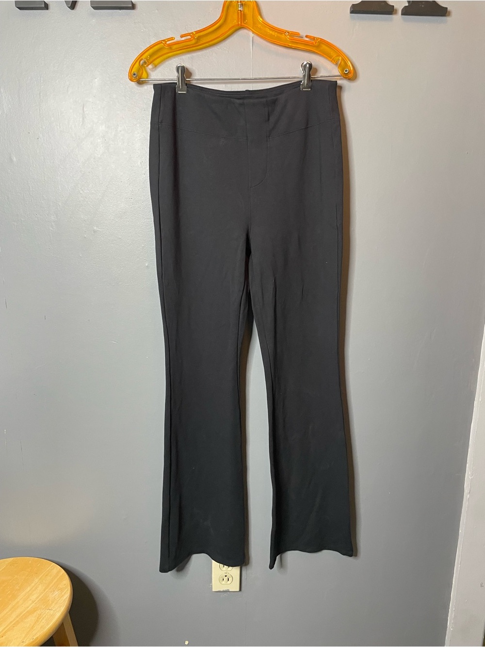 Halara Flex High Waisted Back Side Pocket Slight Flare Work Pants size medium - Picture 3 of 12